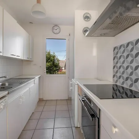 Proche De La Plage, Grande Maison Et Jardin Pour 12 *