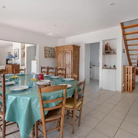 Proche De La Plage, Grande Maison Et Jardin Pour 12 La Turballe